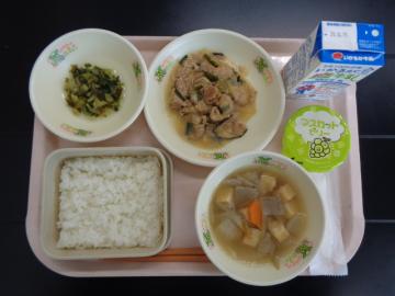 10月11日の学校給食（小学B献立）の写真