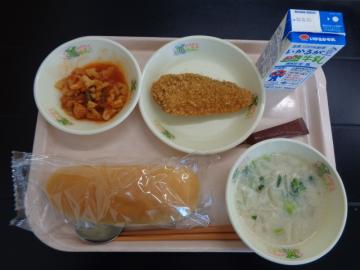 10月17日の学校給食（小学B献立）の写真