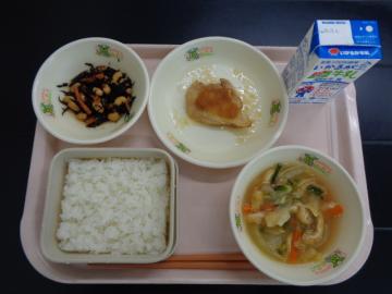 10月28日の学校給食（小学B献立）の写真