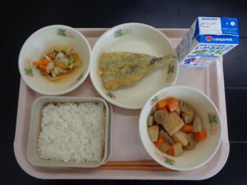 10月30日の学校給食（小学B献立）の写真