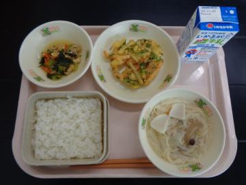 11月15日の学校給食（小学校B献立）の写真