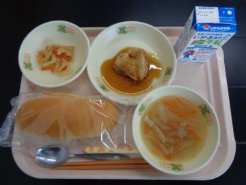 11月28日の学校給食（小学B献立）の写真