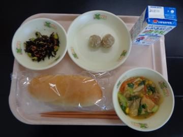 12月12日の学校給食（小学校B献立）の写真