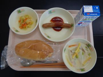 12月17日の学校給食（小学B献立）の写真