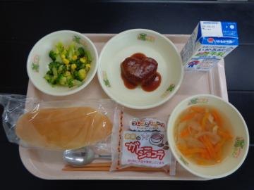 2月13日の学校給食（小学校B献立）の写真
