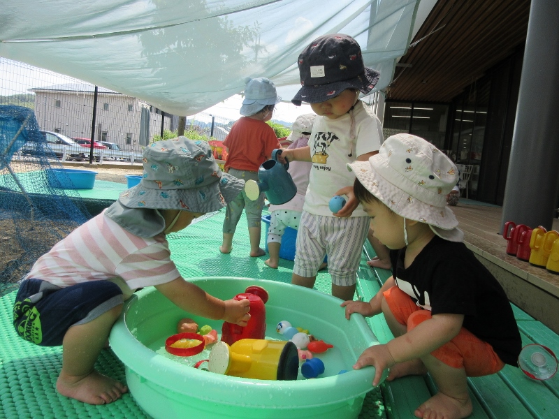 1歳児水遊び