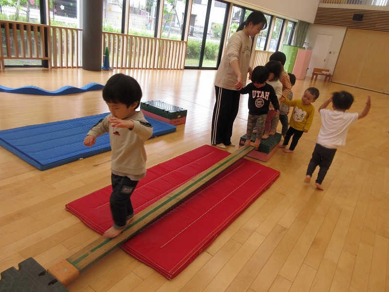 2歳児サーキット遊び