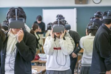 VR