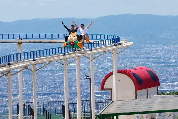 生駒山上遊園地内「サイクルモノレール」