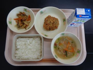 5月7日の学校給食（小学校A献立）の写真