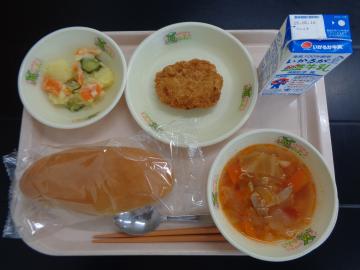5月8日の学校給食（小学校A献立）の写真