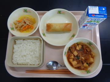 6月4日の学校給食（小学校A献立）の写真