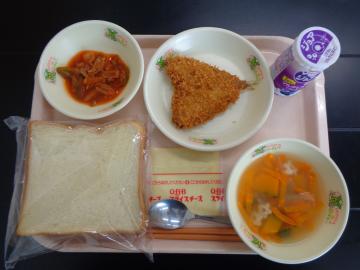 7月3日の学校給食（小学校A献立）の写真
