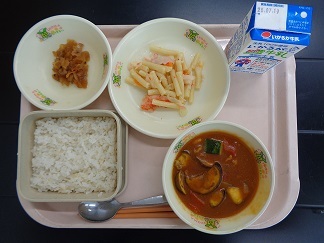 7月11日の学校給食（小学校A献立）の写真