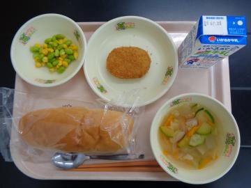 7月15日の学校給食（小学校A献立）の写真