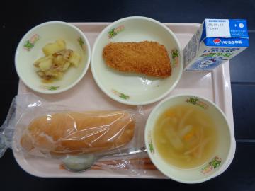 9月4日の学校給食（小学校A献立）の写真