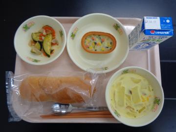 9月9日の学校給食（小学校A献立）の写真