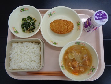 10月10日の学校給食（小学校A献立）の写真
