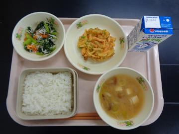 10月15日の学校給食（小学校A献立）の写真