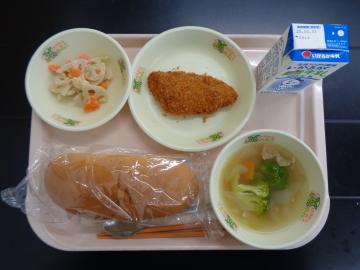 10月23日の学校給食（小学校A献立）の写真