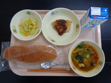 11月11日の学校給食（小学校A献立）の写真
