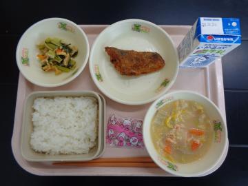 11月12日の学校給食（小学校A献立）の写真