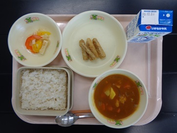 11月28日の学校給食（小学校A献立）の写真
