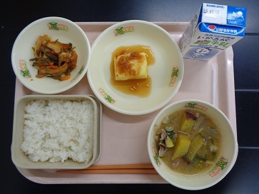 1月9日の学校給食（小学校A献立）の写真