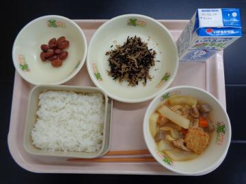 2月4日の学校給食（小学校A献立）の写真