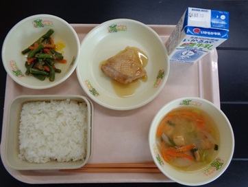 3月6日の学校給食（小学校A献立）の写真