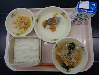 4月18日の学校給食（小学校B献立）の写真