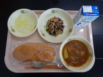5月15日の学校給食（小学校B献立）の写真