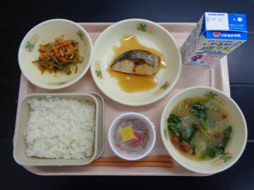 6月25日の学校給食（小学校B献立）の写真