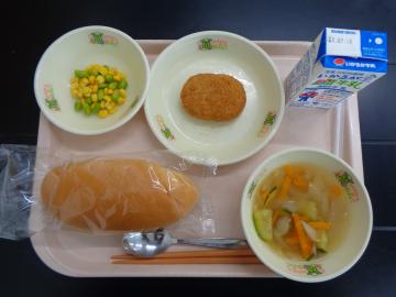 7月8日の学校給食（小学校B献立）の写真