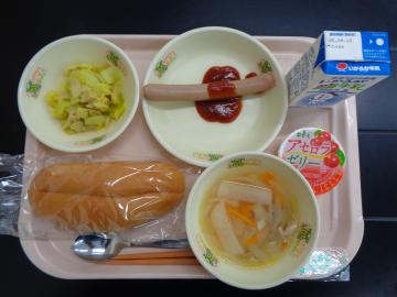 9月4日の学校給食（小学校B献立）の写真