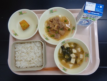 10月24日の学校給食（小学校B献立）の写真