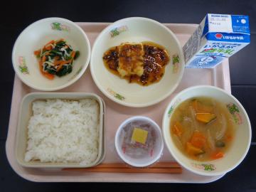 10月27日の学校給食（小学校B献立）の写真