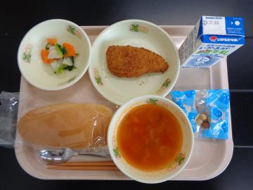10月28日の学校給食（小学校B献立）の写真