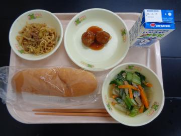11月6日の学校給食（小学校B献立）の写真