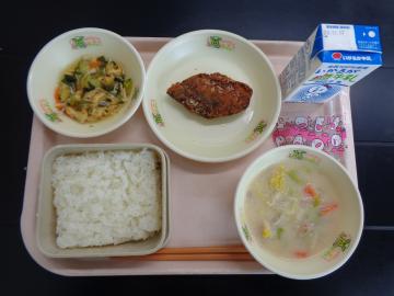 11月10日の学校給食（小学校B献立）の写真