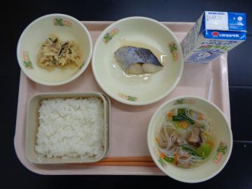 3月9日の学校給食（小学校 B献立）の写真
