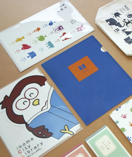 クリアファイルセット。ふくちゃん、図書館ロゴマーク、日本十進分類法ピクトグラムの3種類。