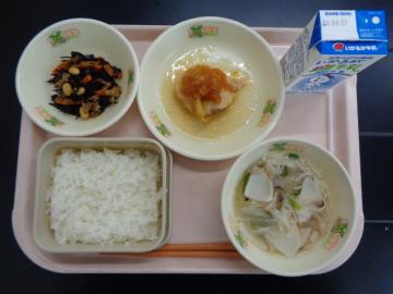 6月15日の学校給食（小学校A献立）の写真