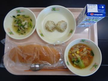 10月1日の学校給食（小学校A献立）の写真