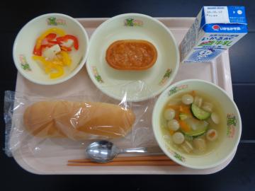 6月4日の学校給食（小学校B献立）の写真