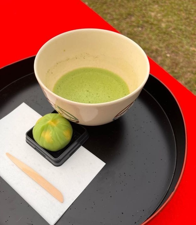 お抹茶とお茶菓子