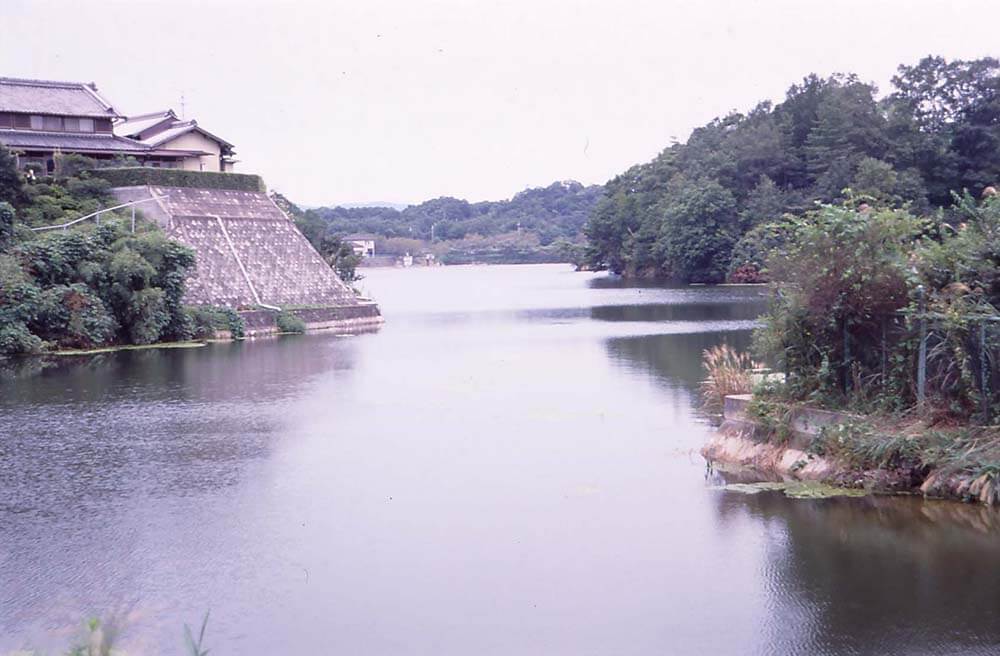 高山溜池