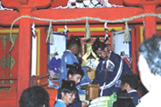 高山八幡宮例大祭の写真1